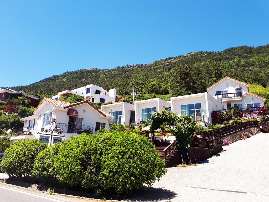 Namhae Bluemare Pension Exterior foto